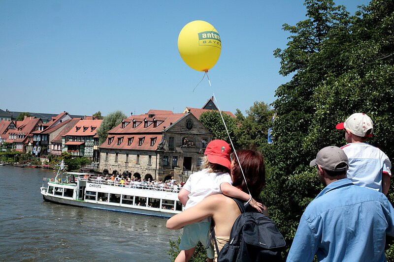 Even the smallest kids are fasinated by the beauty of Bamberg