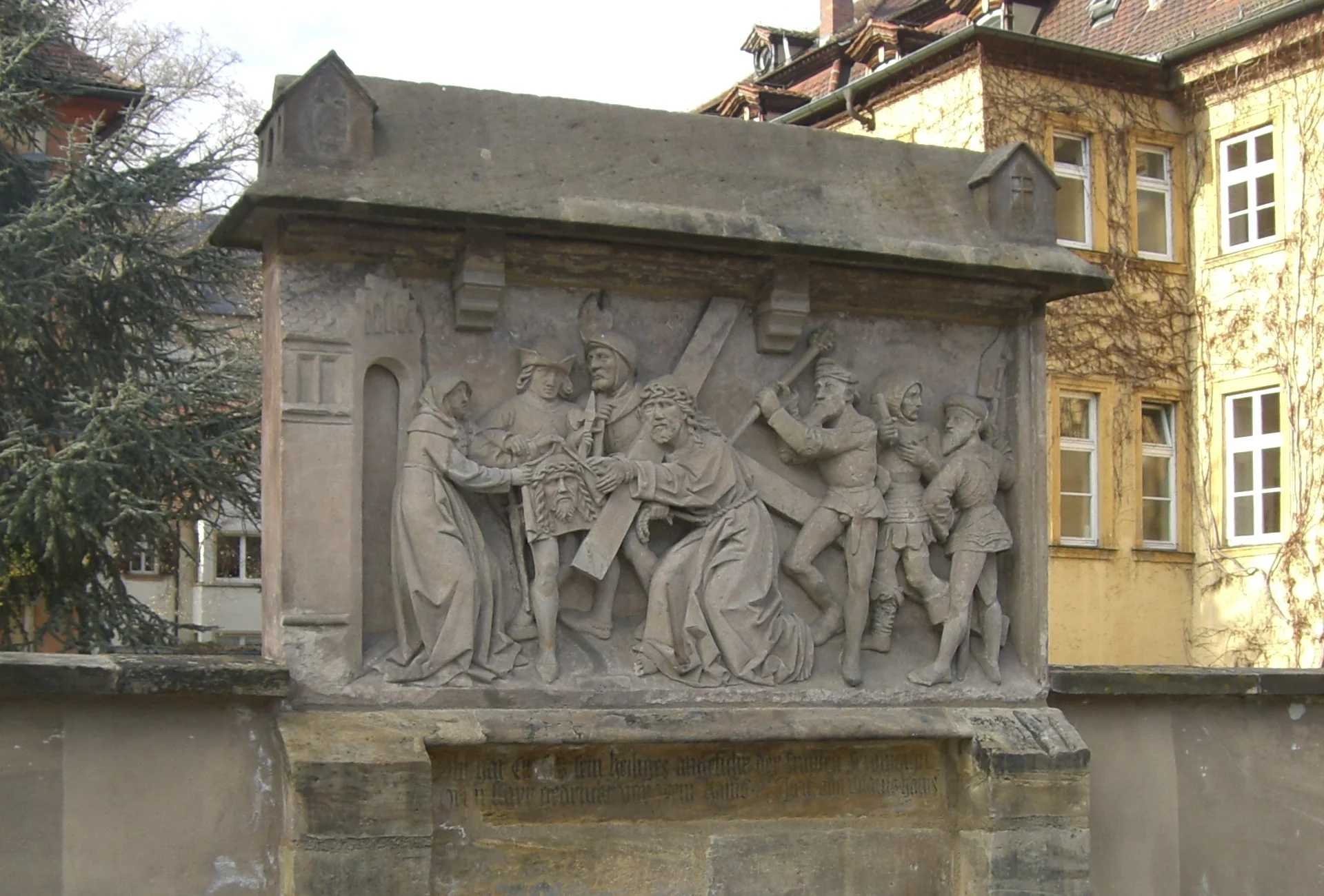 Der älteste erhaltene mittelalterliche Kreuzweg Deutschlands führt durch Bambergs Altstadt. Der älteste erhaltene mittelalterliche Kreuzweg Deutschlands führt durch Bambergs Altstadt.