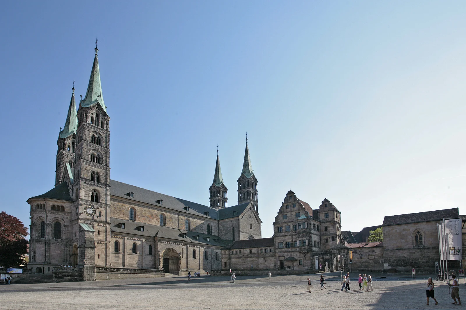 Als einer der schönsten Plätze Europas gilt der Domplatz der Weltkulturerbestadt Bamberg