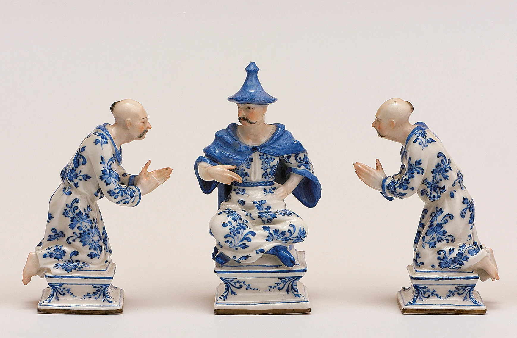 Figuren eines Schachspiels Figuren eines Schachspiels nach chinesischer Art, Meißen, um 1740, Porzellan, Inv.Nr. L051 © Museen der Stadt Bamberg