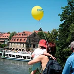 The former fishermen's settlement is lovingly called 'Little Venice'. It consists of a gorgeously decorated row of half-timbered houses with mainly medieval basic structure. Tiny front gardens, where you can find piers for the boats, string together along the riverside and shape a romantic ensemble. You can pass this unique row of houses by excursion boat.