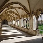 The monastery complex was built in the 12th century and redesigned in a baroque style in 1692-1701 by Leonhard Dientzenhofer. A late romantic cloister from the 13th century awaits the visitors behind the baroque doorway.