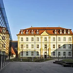 Gebäude „An der Universität 5“, Westseite