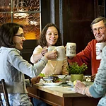 Bambergs Brauereien locken mit köstlichen Bierspezialitäten und regionalen Produkten.
