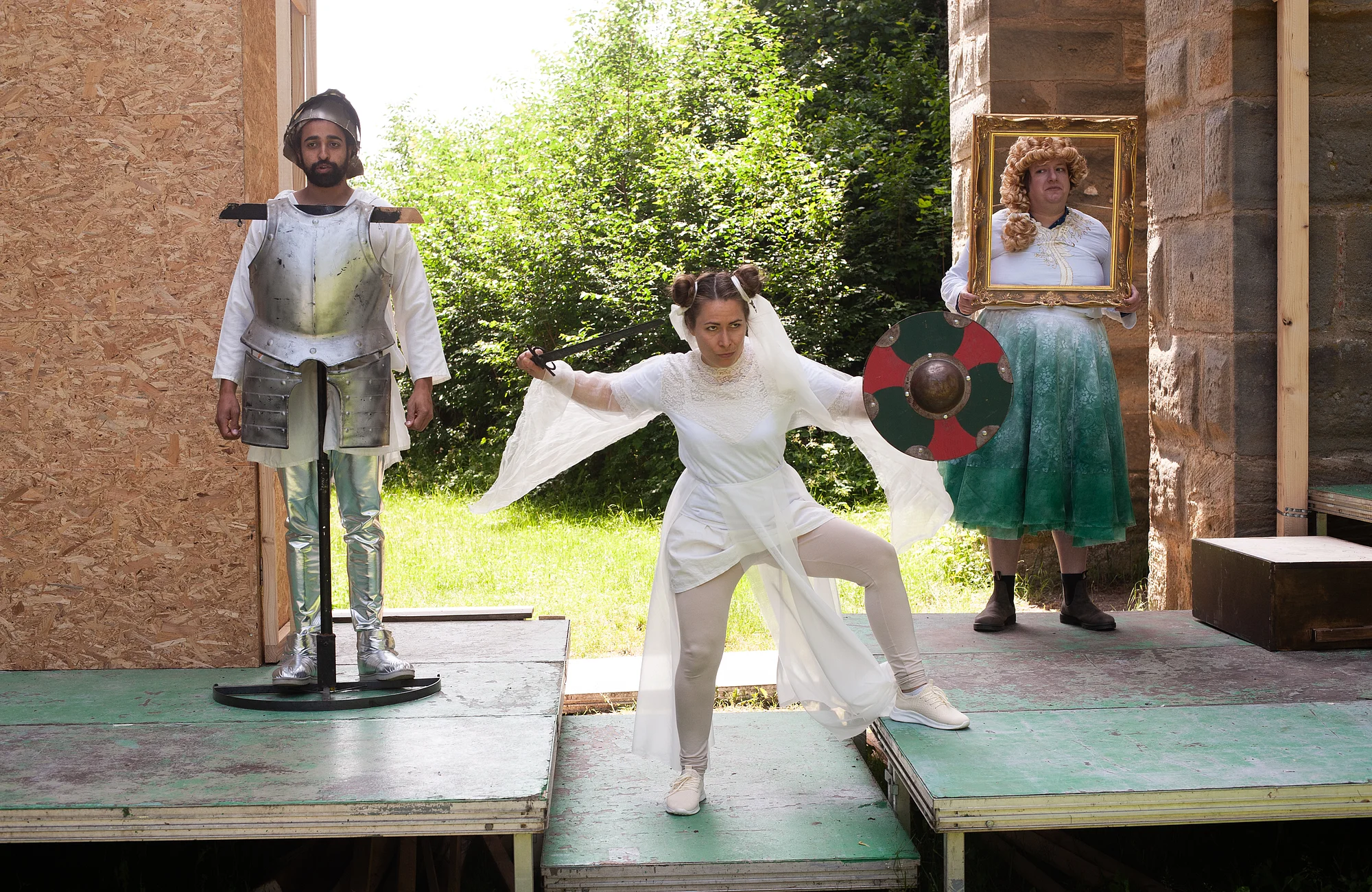 Das Bamberger Theater Chapeau Claque präsentiert auf der Freilichtbühne im Burggraben der Altenburg den Kinderbuchklassiker "Das kleine Gespenst" von Otfried Preußler.
