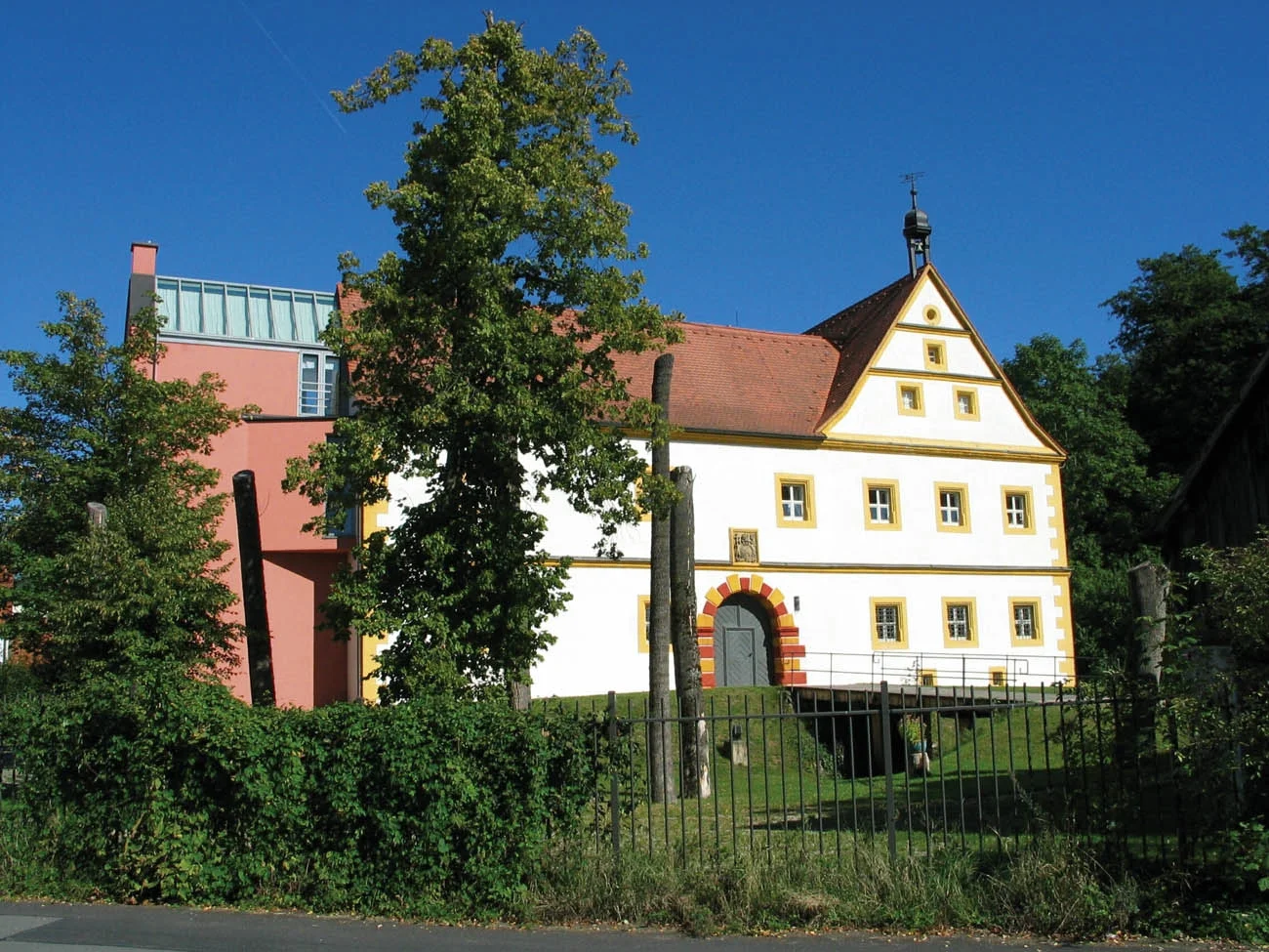 Wernsdorf castle is venue of mediaeval music shows and cultural events.