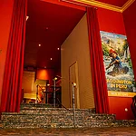 Das Filmtheater bietet ausgezeichnetes Programm mit Schwerpunkt Familienfilm, großes Arthaus, Best-Ager-Kino, Originalversionen und Previews