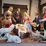 Krippenszene "Anbetung der Hirten" in der Großkrippe am Weihnachtsmarkt Bamberg