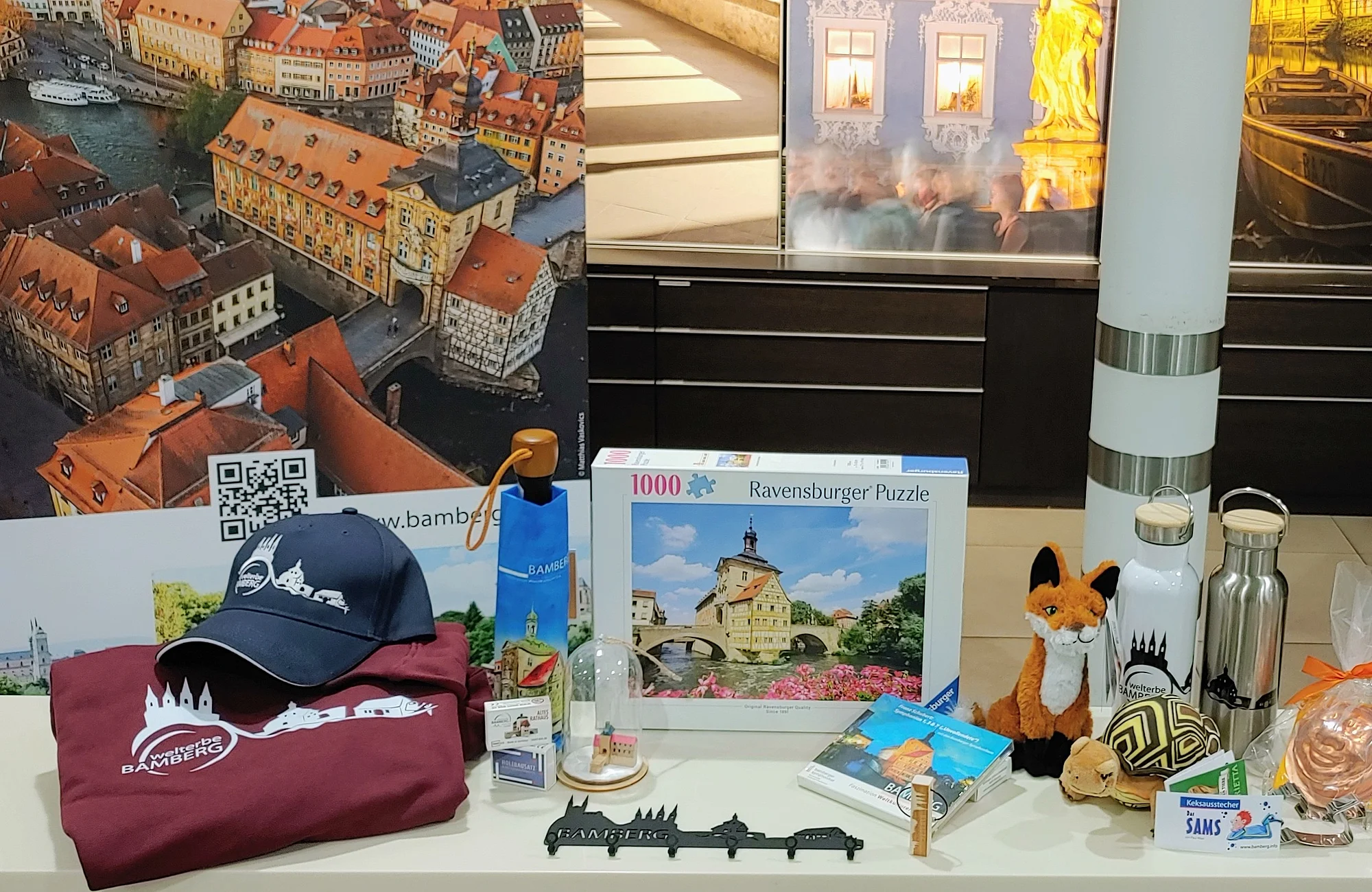 Die Besteller der Tourist Information Bamberg Die Tourist Information in Bamberg bietet nicht nur Informationen und Tickets sondern auch eine Vielzahl an regionalen Leckereien und Souvenirs mit Regionalbezug.