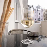 Balkon der Ferienwohnung in Bamberg mit Sitzmöglichkeit und ruhiger Lage. Perfekt für entspannte Abende nach einem Aufenthalt in der historischen Altstadt von Bamberg.