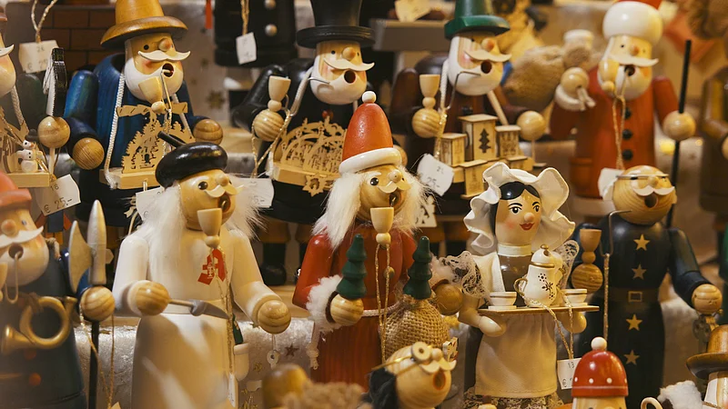 Räuchermännchen auf dem Weihnachtsmarkt Räuchermännchen auf dem Weihnachtsmarkt