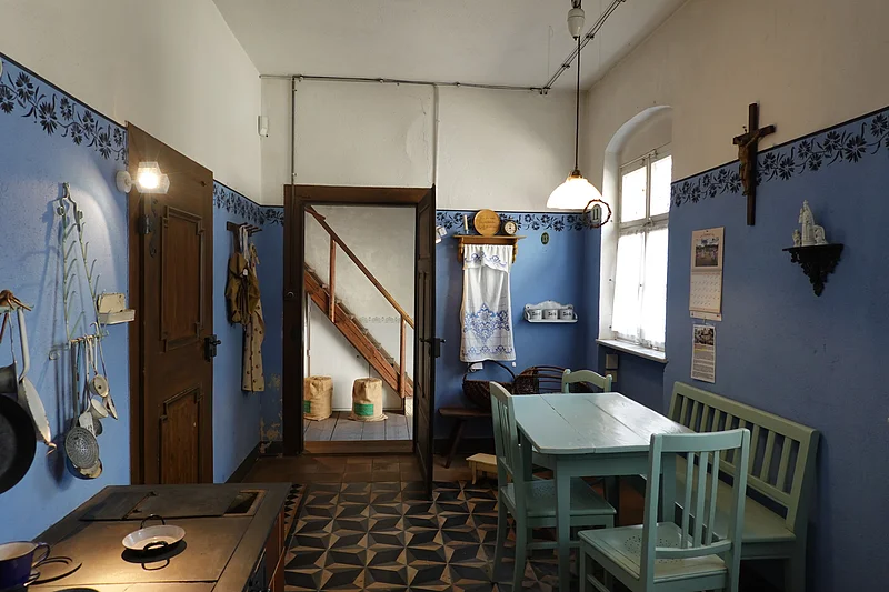 Die Küche der Gärtnersfamilie um 1900 Die Küche der Gärtnersfamilie um 1900 im Gärtner- und Häckermuseum Bamberg