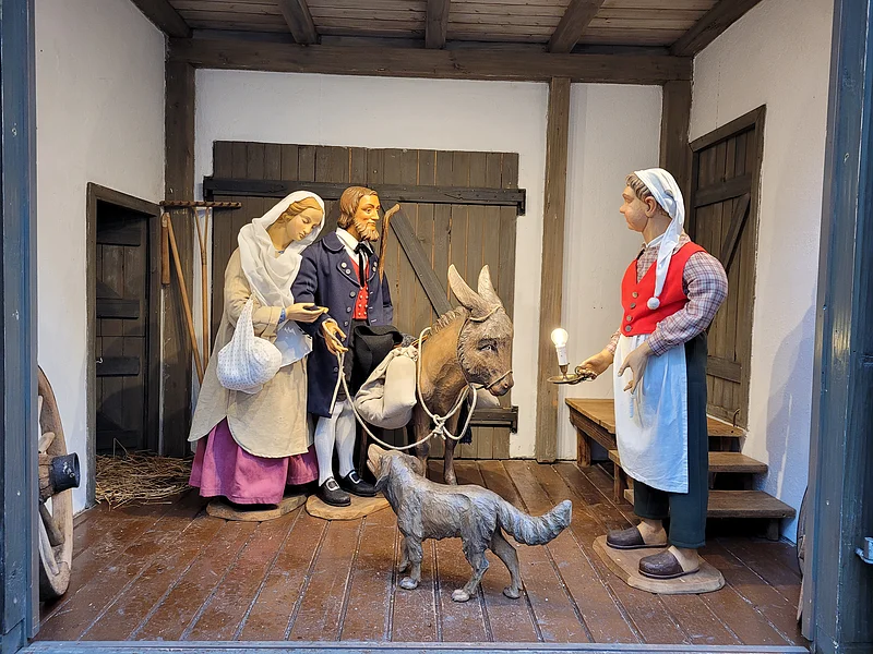 Krippenszene "Herbergssuche" in der Großkrippe am Weihnachtsmarkt Bamberg