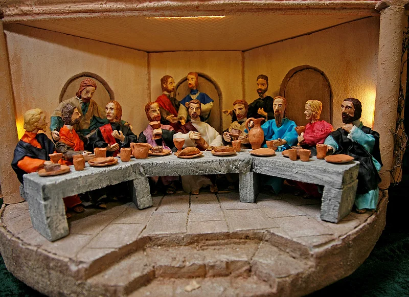 Osterausstellung im Krippenmuseum "Alte Schule hirschaid" mit Passionskrippen und Ostereiern aus aller Welt.