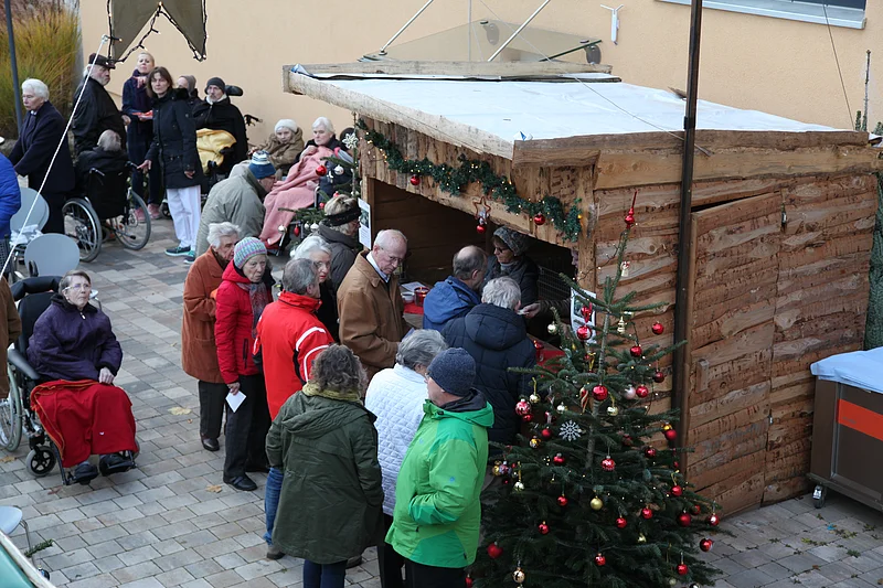 Budenzauber rund um die Lebendkrippe am Antonistift