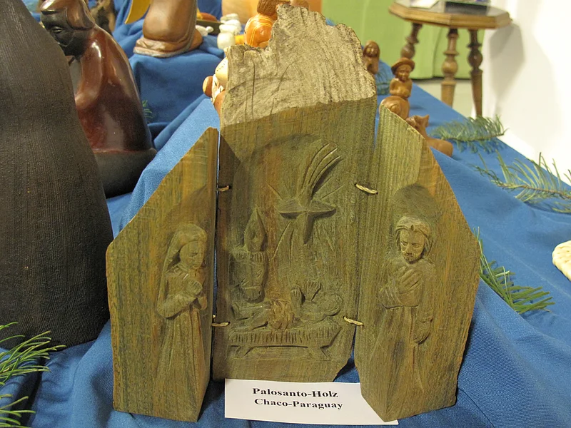 Holzkrippe aus Paraguay zu sehen im Missionsmuseum Bug