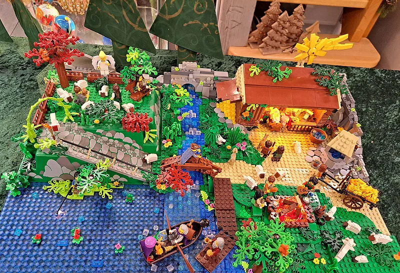 Diese kunterbunte Krippe aus Legosteinen ist im Krippenmuseum Hirschaid im Bamberger Land zu sehen.