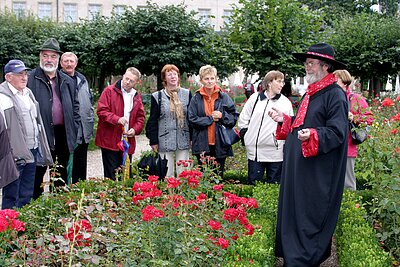 Story-teller of Bamberg in the rose garden